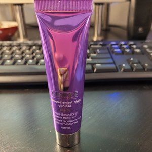 Clinique Smart Night Clinical MD Multi-Dimensional Repair Treatment Retinol